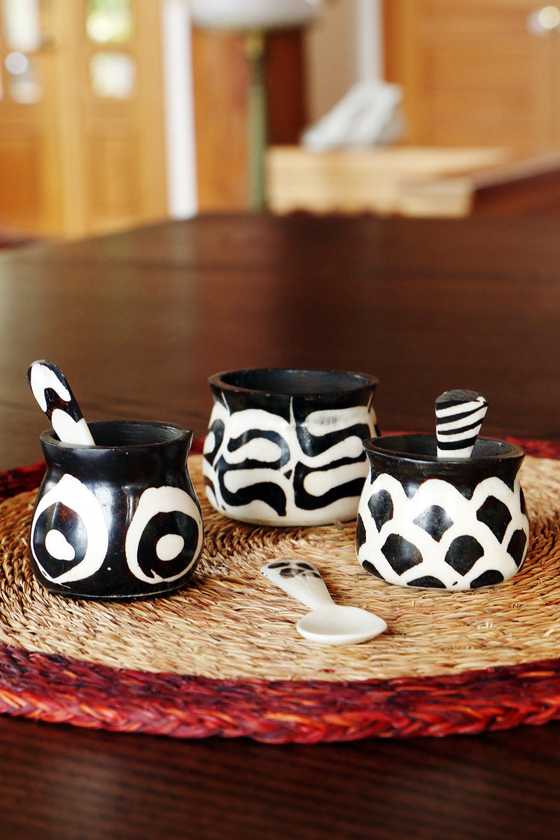 Ceramic Cow Measuring Spoon Holder With 4 Measuring Spoons