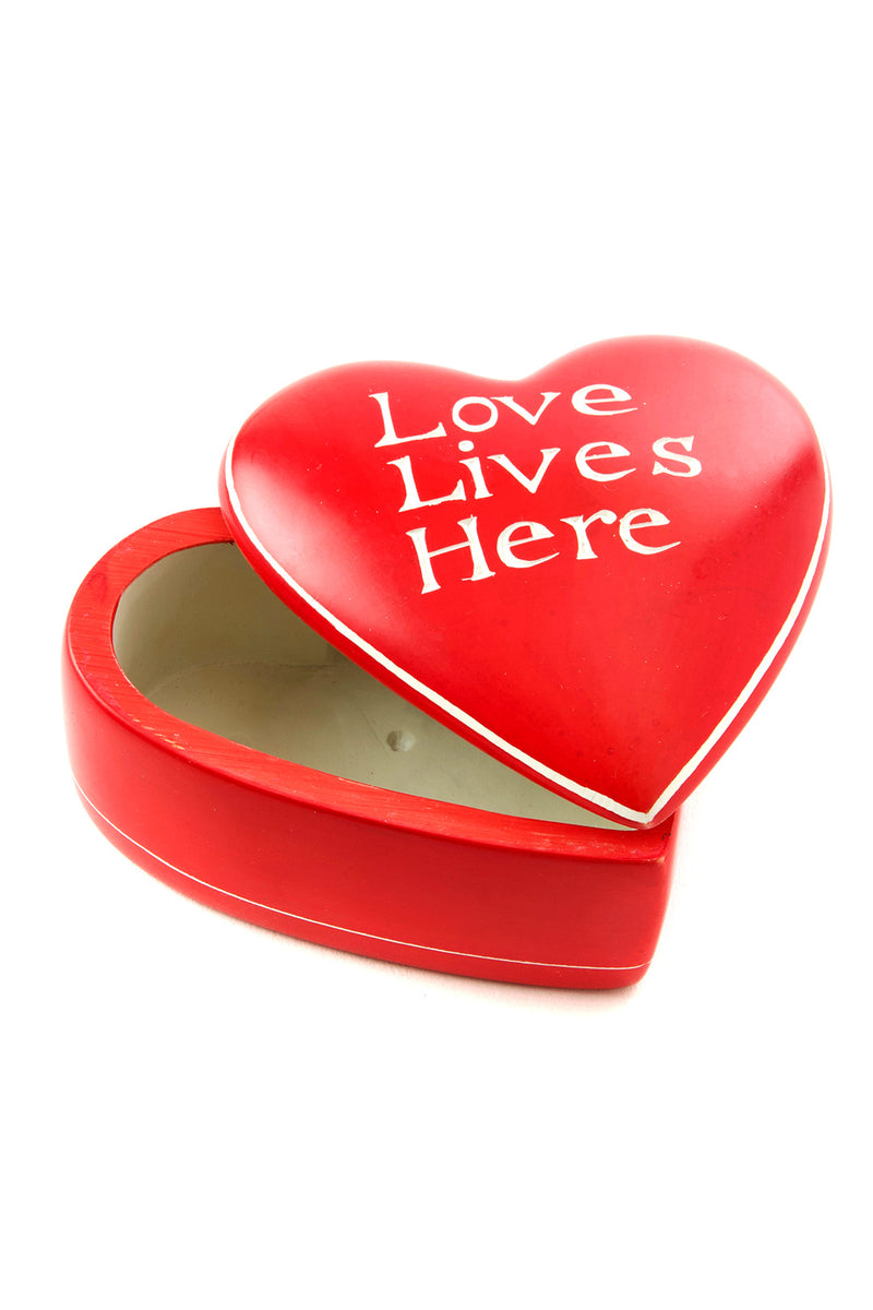 lugt legetøj temperatur Red Love Lives Here Soapstone Heart Box – Swahili Wholesale