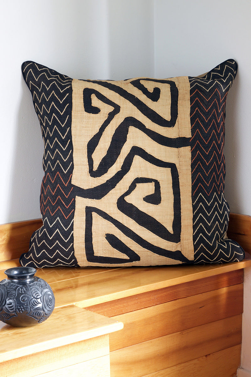 24" Congo Raffia Decorative Pillow with Optional Insert TZF15E  Pillow Cover