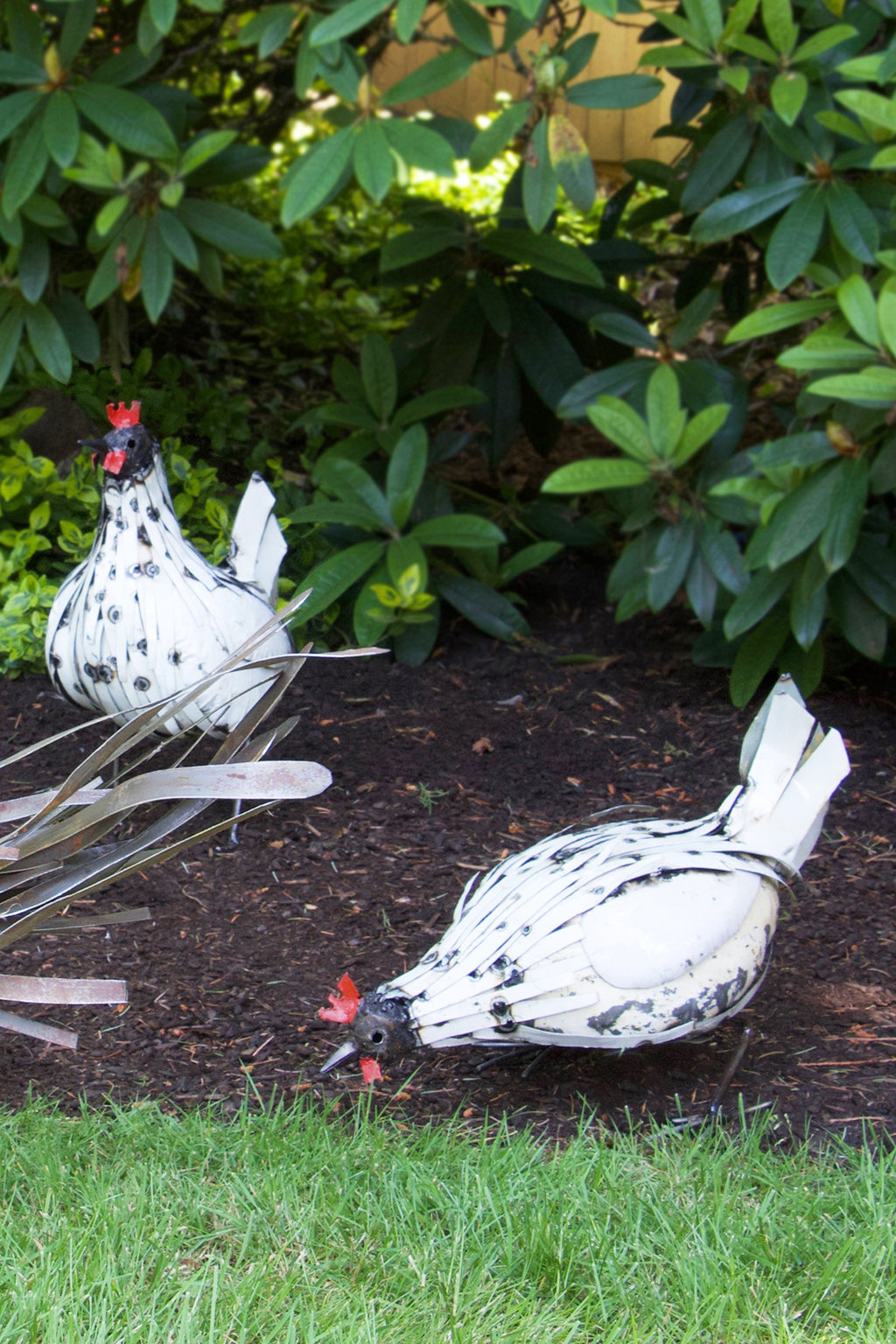 Recycled Metal Pecking Chicken Sculpture